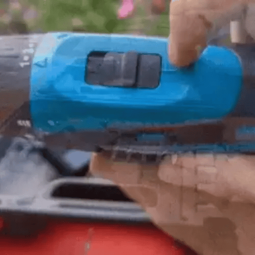 Taladro Inalámbrico Makita 48V con Luz LED Maletin con 20 accesorios, Obsequio Juego de 34 Raches ¡Incluido!